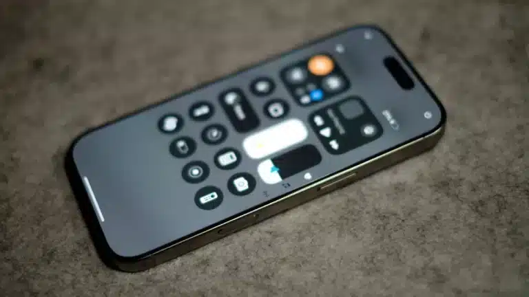 8 mois avant leur sortie, les iPhone 17 dévoilés : cette fuite révèle un design inspiré d’une marque concurrente