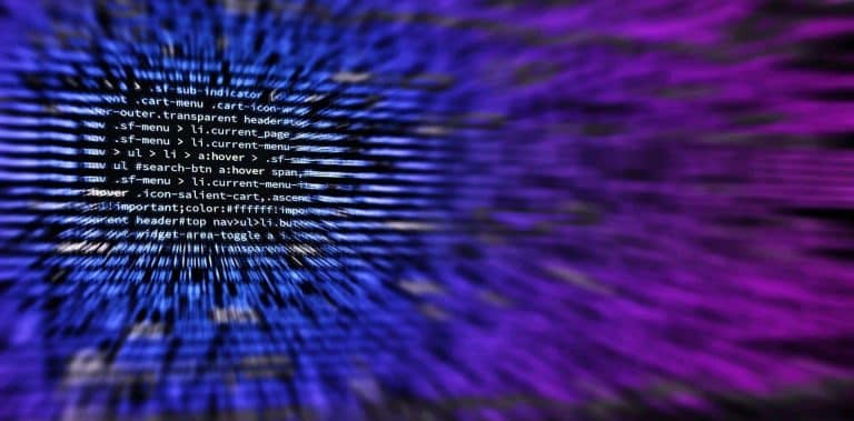 « Une menace imminente » : l’ex-PDG de Google alerte sur un cataclysme mondial causé par l’Intelligence Artificielle dans les 5 prochaines années