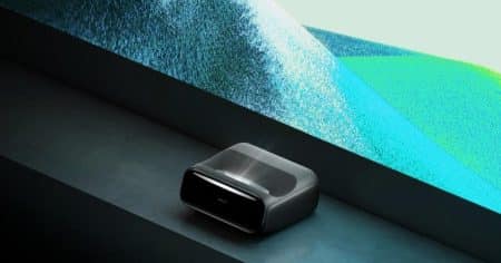 Ce minuscule Laser TV projette des images 4K gigantesques depuis seulement quelques centimètres, un exploit technologique éblouissant