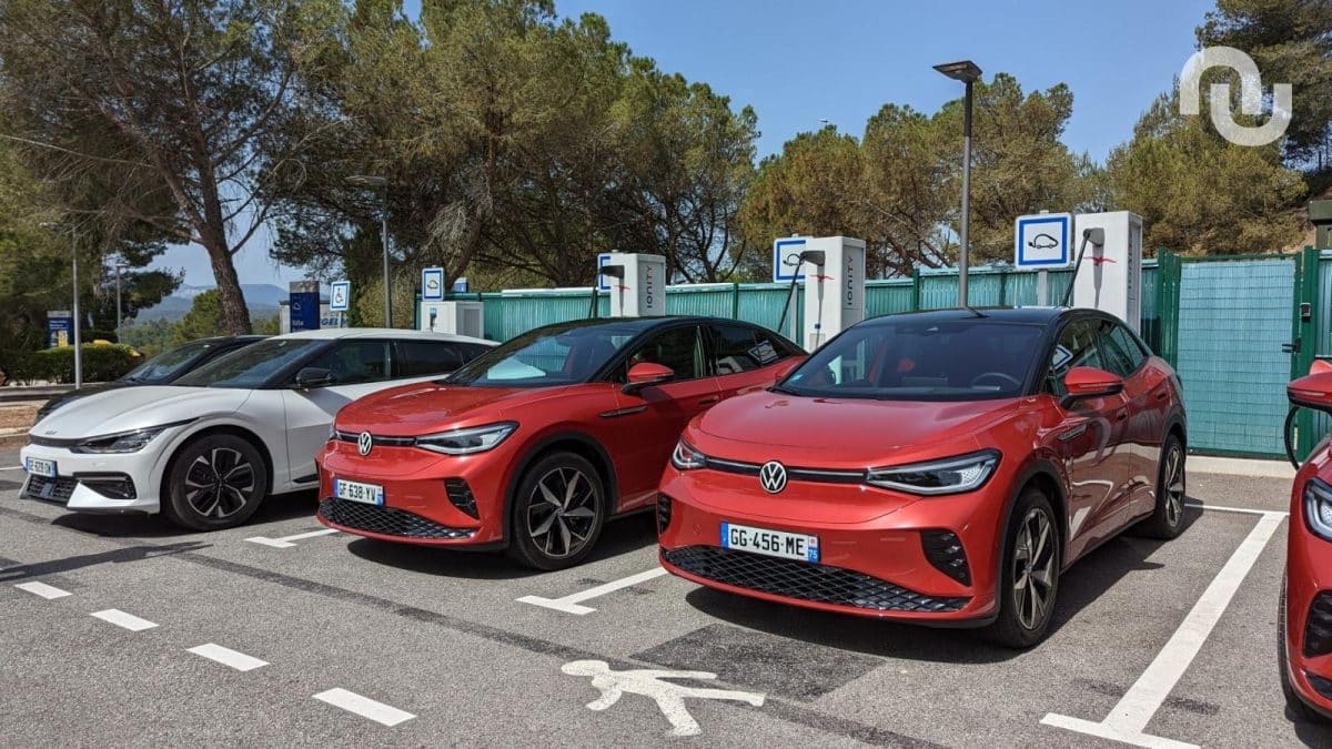 Ces comportements scandaleux aux bornes de recharge explosent de 300 % et bouleversent la communauté auto électrique Ces comportements scandaleux aux bornes de recharge explosent de 300 % et bouleversent la communauté auto électrique