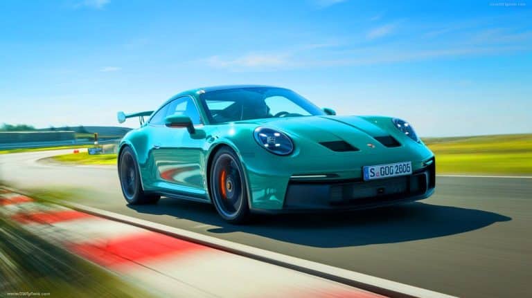 Cette Porsche 911 GT3 2025 atteint les 9 000 tours/min et réduit les émissions de NOx de 44 %
