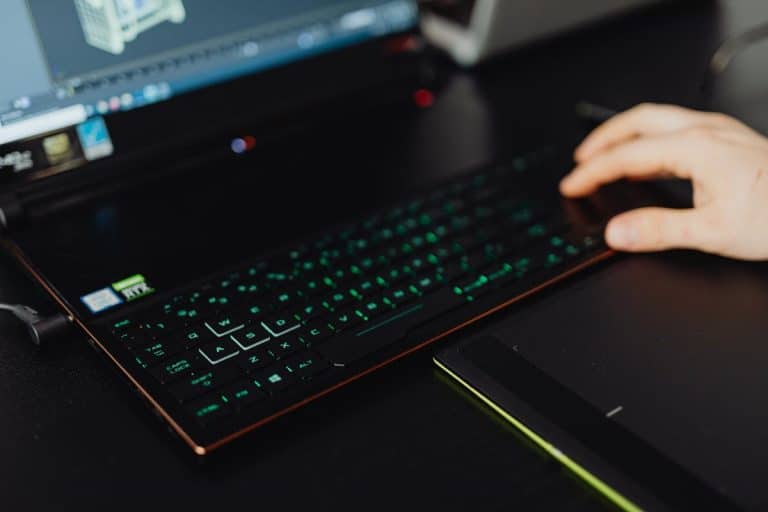Comment bien choisir un PC portable performant pour optimiser l&rsquo;utilisation de l&rsquo;intelligence artificielle ?