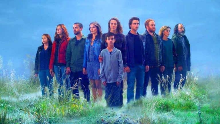 Cette série de zombies française, notée 100 %, écrase The Walking Dead et s’impose comme la meilleure de tous les temps