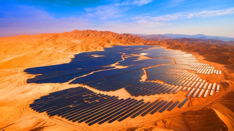 La Chine tapisse un désert de panneaux solaires sur une surface titanesque, une révolution verte à l’échelle de l’Empire du Milieu