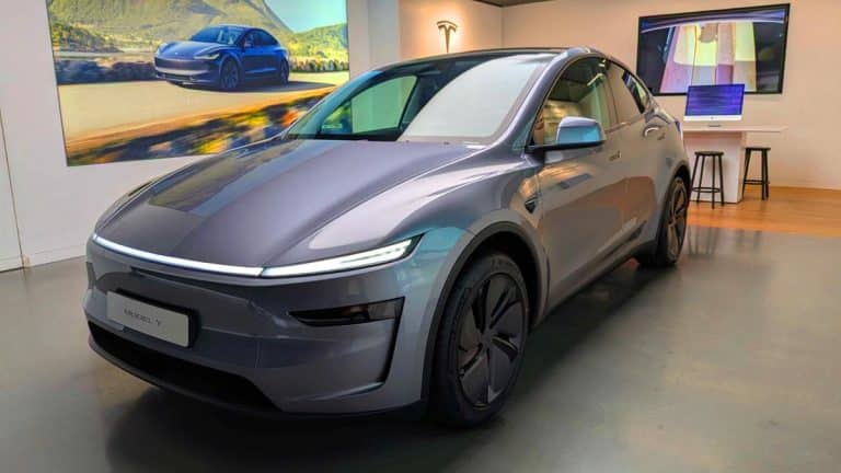 J’ai testé la nouvelle Tesla Model Y et une chose est sûre : attention à ne pas se brûler les ailes