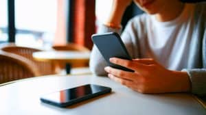Dites adieu à l'addiction : la méthode secrète pour échapper à la tyrannie de votre smartphone révélée