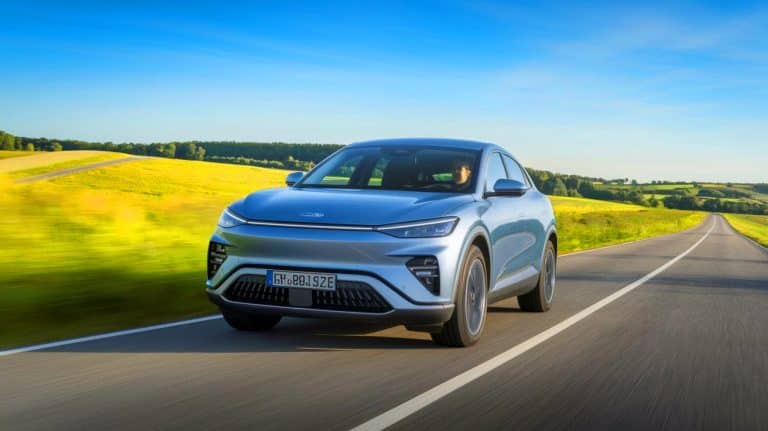 1 300 km sans recharge : ce SUV hybride de BYD pulvérise les records d’autonomie avec sa techno de conduite autonome intégrée