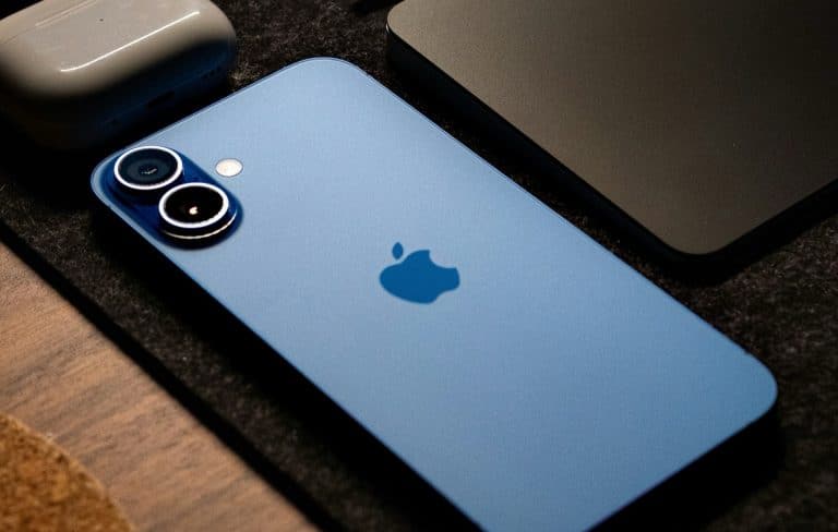 iPhone 16e : quels arguments pour et contre l&rsquo;achat ce dernier modèle d&rsquo;Apple ?