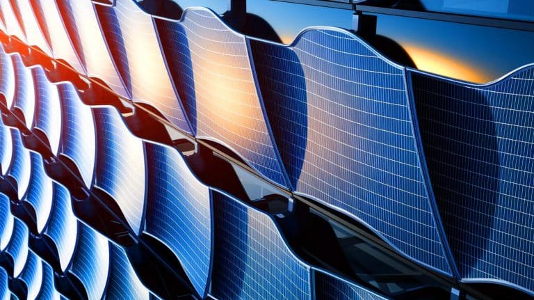Le Japon pulvérise un record mondial en dévoilant une cellule solaire flexible atteignant une efficacité spectaculaire de 26,5 %