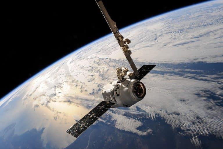 Un satellite français piraté par une IA ? Le scénario inquiétant auquel le CNES se prépare discrètement