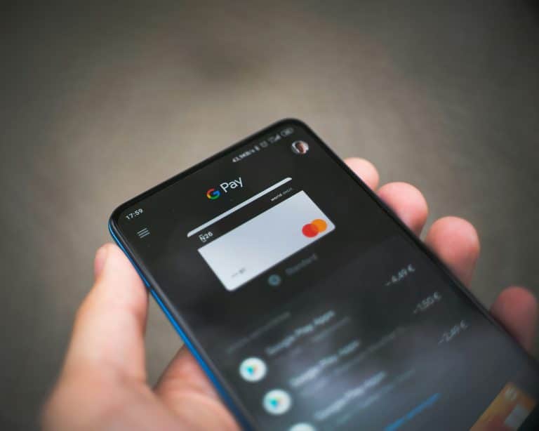 Intégration des solutions de paiement instantané dans les applications mobiles