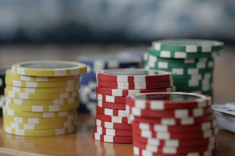 Avantages et inconvénients des nouveaux casinos en ligne par rapport aux casinos établis