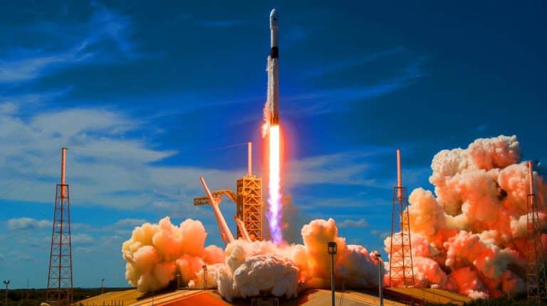 « L’Europe a perdu la main » : Ariane 6 écartée, la Falcon 9 de SpaceX s’envole en direct et humilie le vieux continent dans la course spatiale