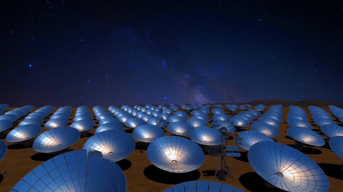 Les héliostats solaires pourraient « sauver la Terre de l’apocalypse » en détectant les astéroïdes la nuit sans prévenir et déclencher la peur mondiale Illustration de l'utilisation innovante des héliostats pour détecter des astéroïdes la nuit.