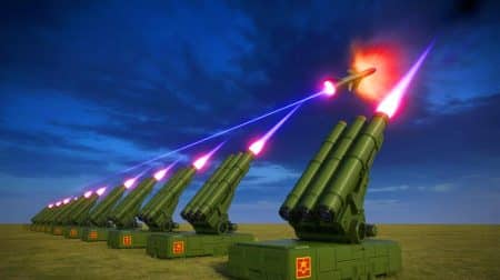 Illustration de la présentation du nouveau système d'arme chinois à 16 canons destiné à intercepter les menaces aériennes.