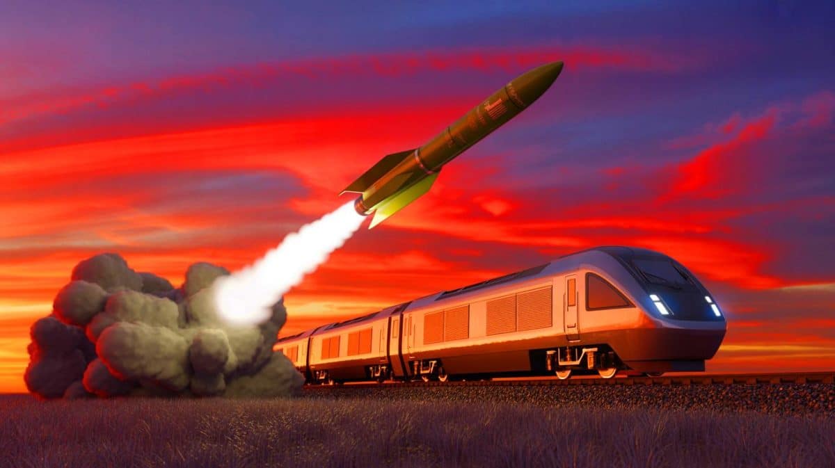 « L’Inde teste un missile nucléaire depuis un train » : Pékin redoute une arme furtive capable de frapper à 2 000 km Illustration de l'essai réussi du missile Agni-Prime lancé depuis un système mobile sur rail en Inde.