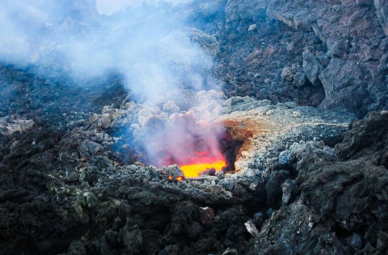 « Les scientifiques redoutent un océan de magma sous nos pieds » : une découverte bouleversante sur l’avenir de la planète