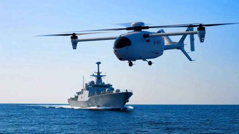 « Voici les S-100 de Schiebel » : les drones que la marine canadienne intègre pour révolutionner sa défense maritime