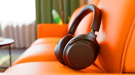 Illustration de l'offre promotionnelle du casque Sony WH-1000XM5 avec réduction de bruit active.
