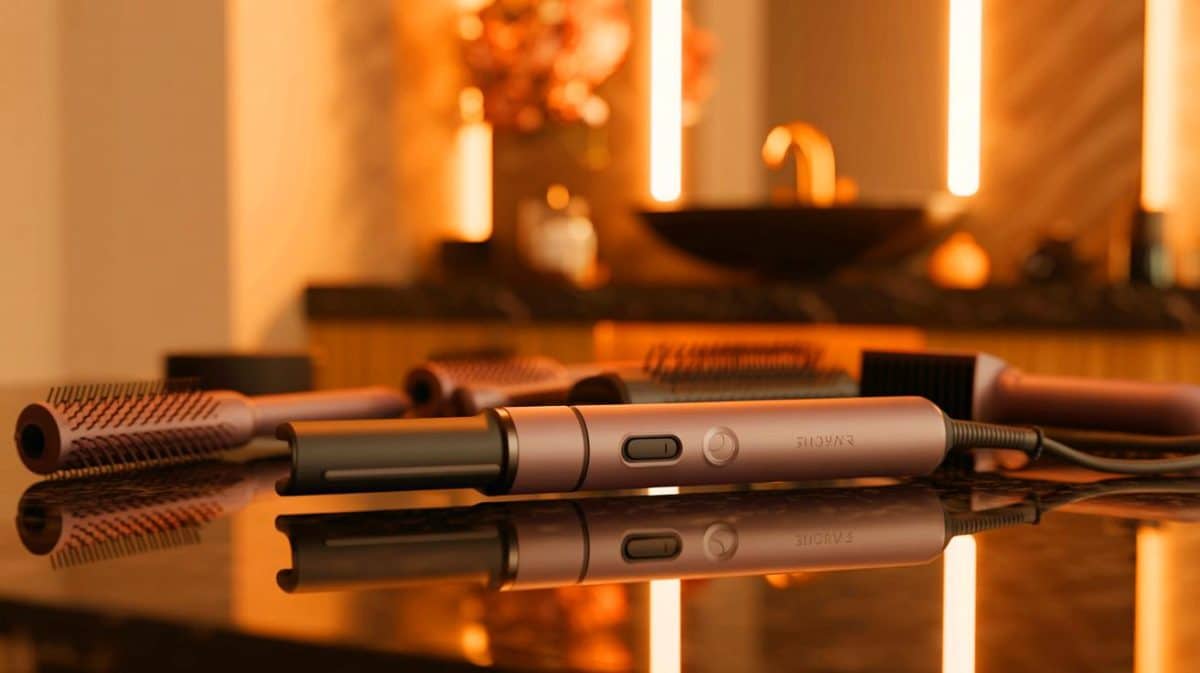 Une alternative au Dyson Airwrap prometteuse tombe sous les 200 € juste avant Noël : une aubaine inattendue Illustration de la réduction de prix du multistyler Shark FlexStyle, une alternative abordable au Dyson Airwrap.