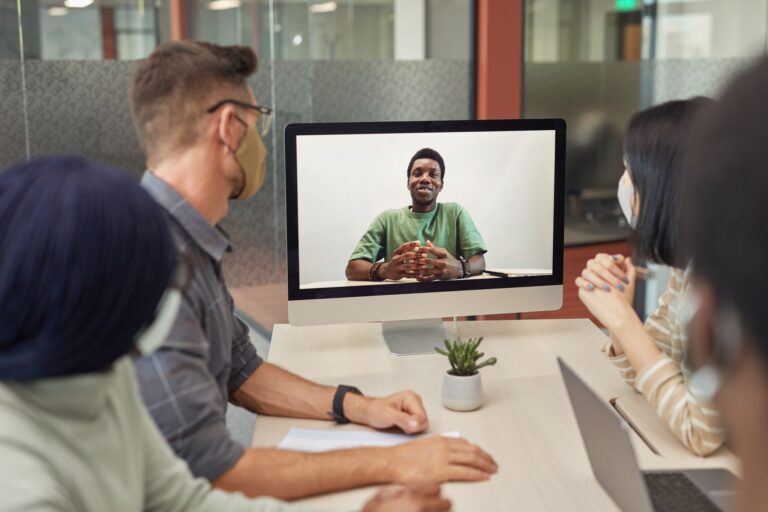 Comment utiliser efficacement les outils de collaboration en ligne