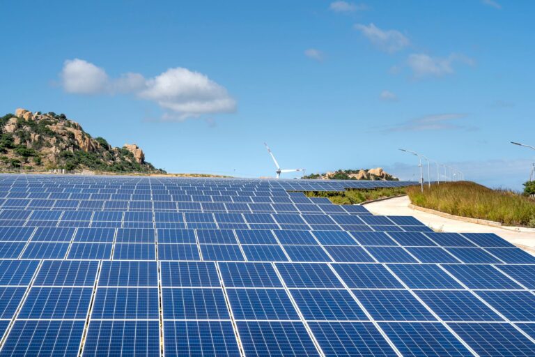 Un orage violent produit plus d’électricité qu’une bruine avec ces panneaux