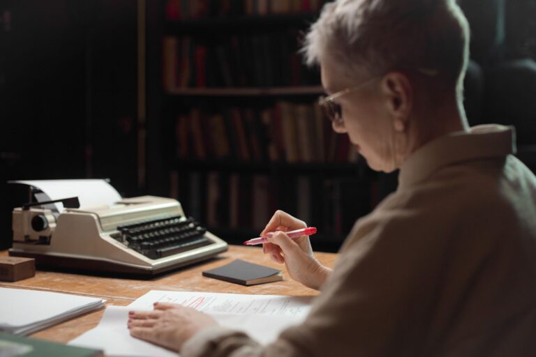 Une romancière revendique 371 livres générés par IA en 20 mois